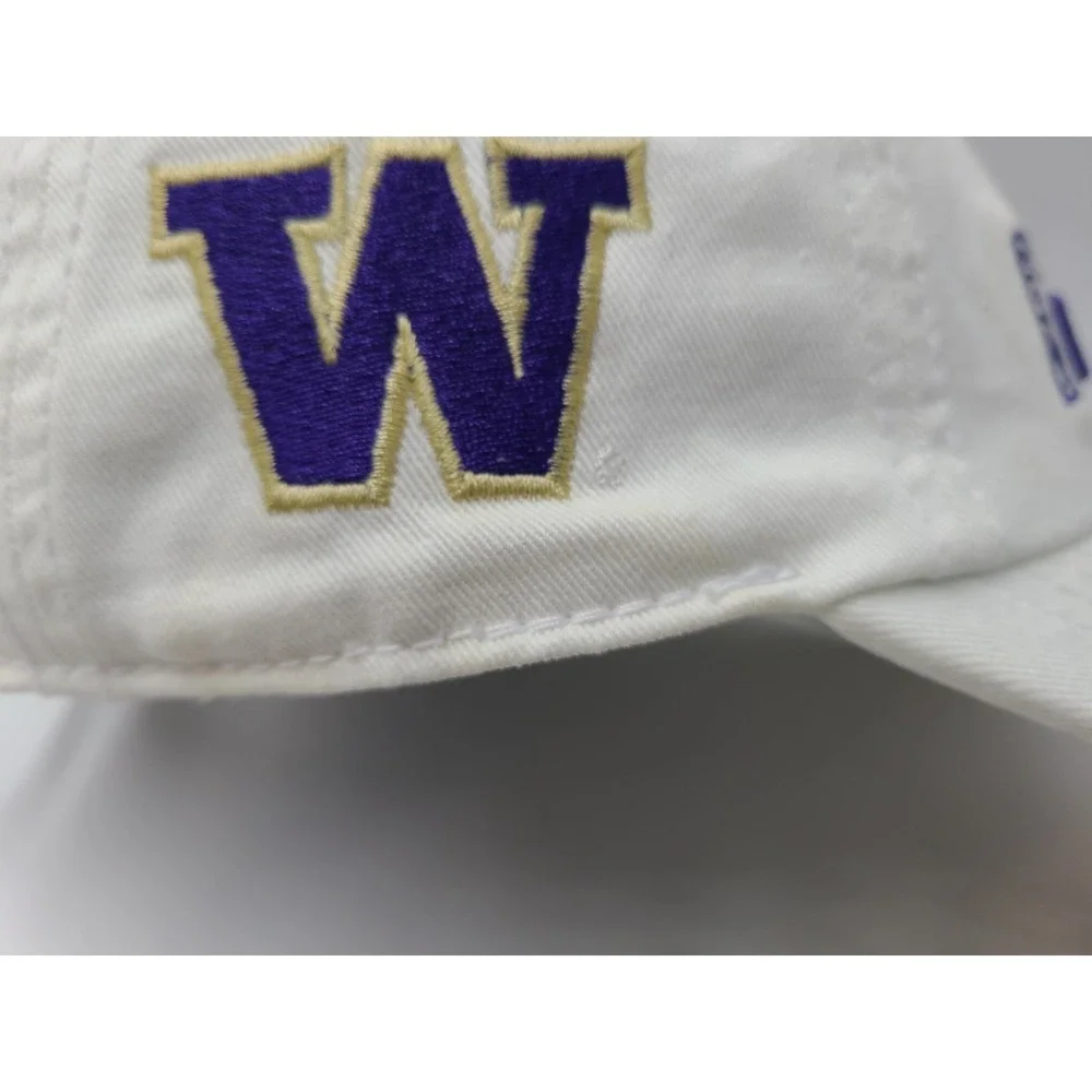 Washington Huskies‎ 2016 Pac 12 Conference Football Champions Strapback Hat Cap